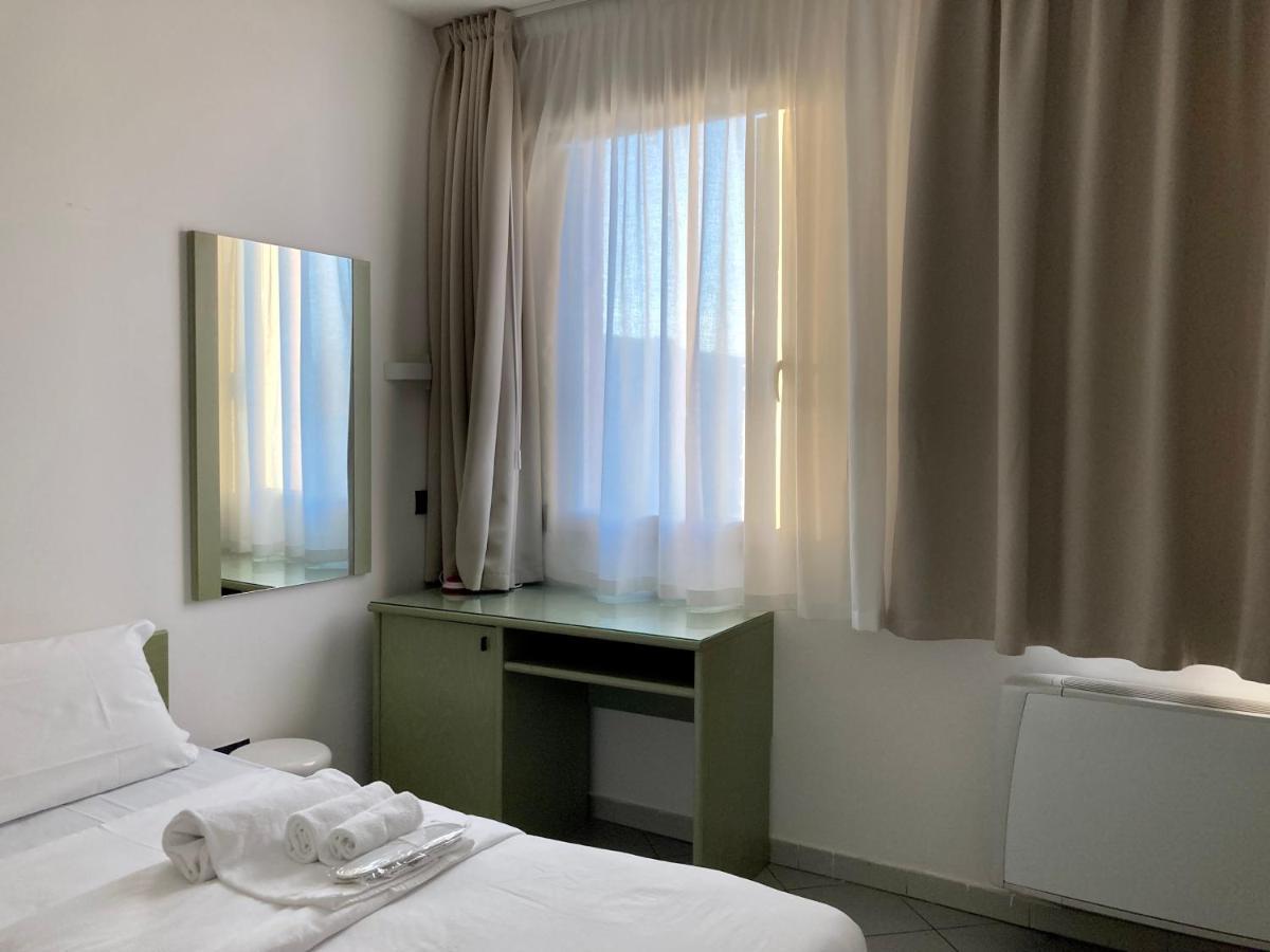 Hotel Primo 比森齐奥营 外观 照片