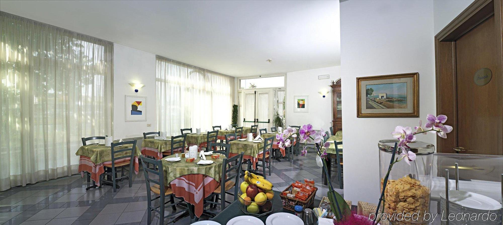 Hotel Primo 比森齐奥营 餐厅 照片